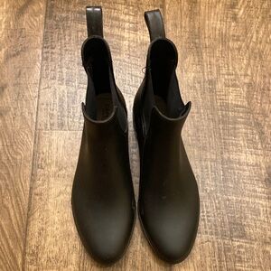 Black Water Resistant Boot